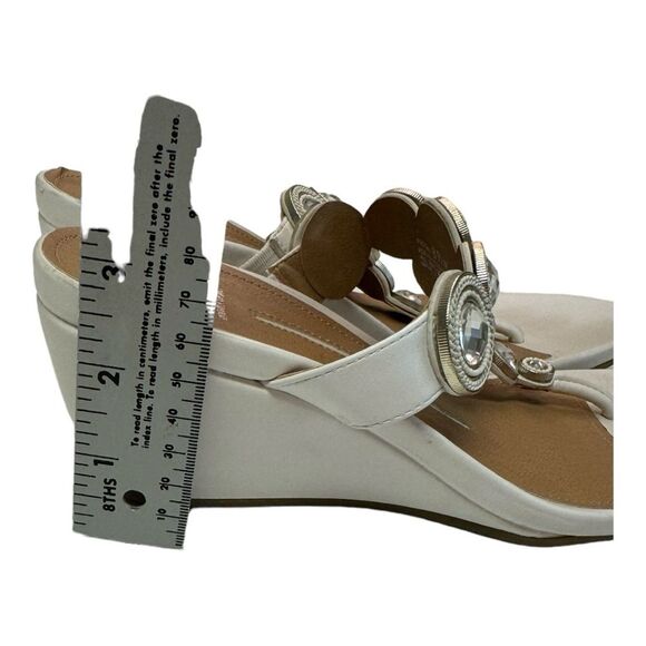New Direction White Wedge Rhinestone Sandals Thong Strap Embellished - Picture 7 of 15